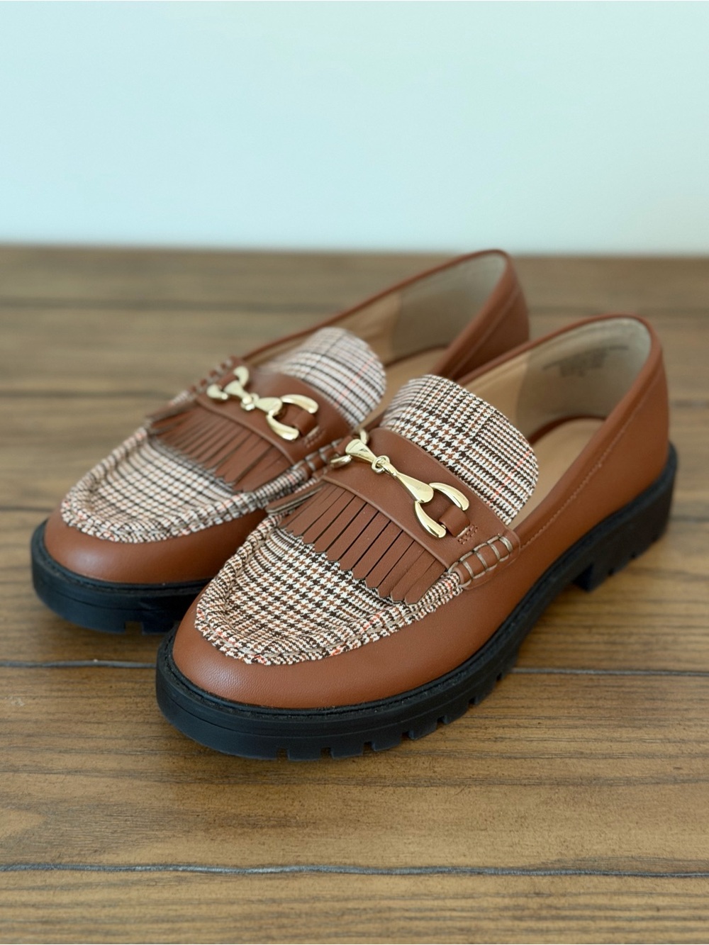LOFT Lug Fringe Loafer in Tan Plaid Women’s Size 7 NEW